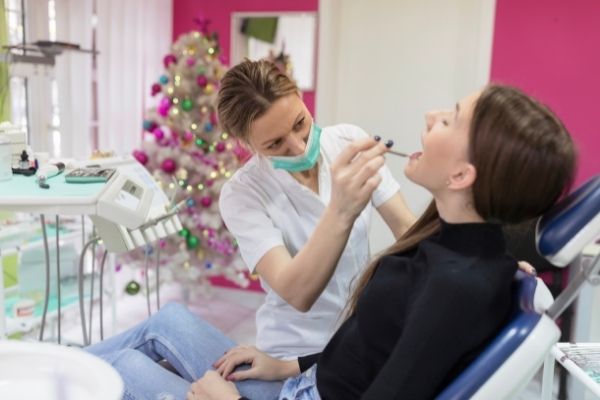 Urgence dentaire pendant le temps des Fetes | Blogue | Centre dentaire Stephane Girard