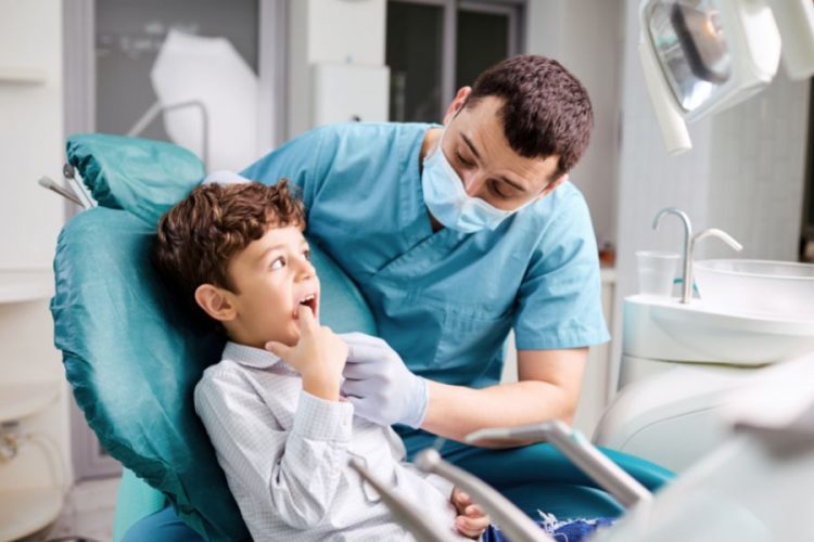 Scellant dentaire, prévention des caries chez les enfants Centre dentaire Stephane Girard